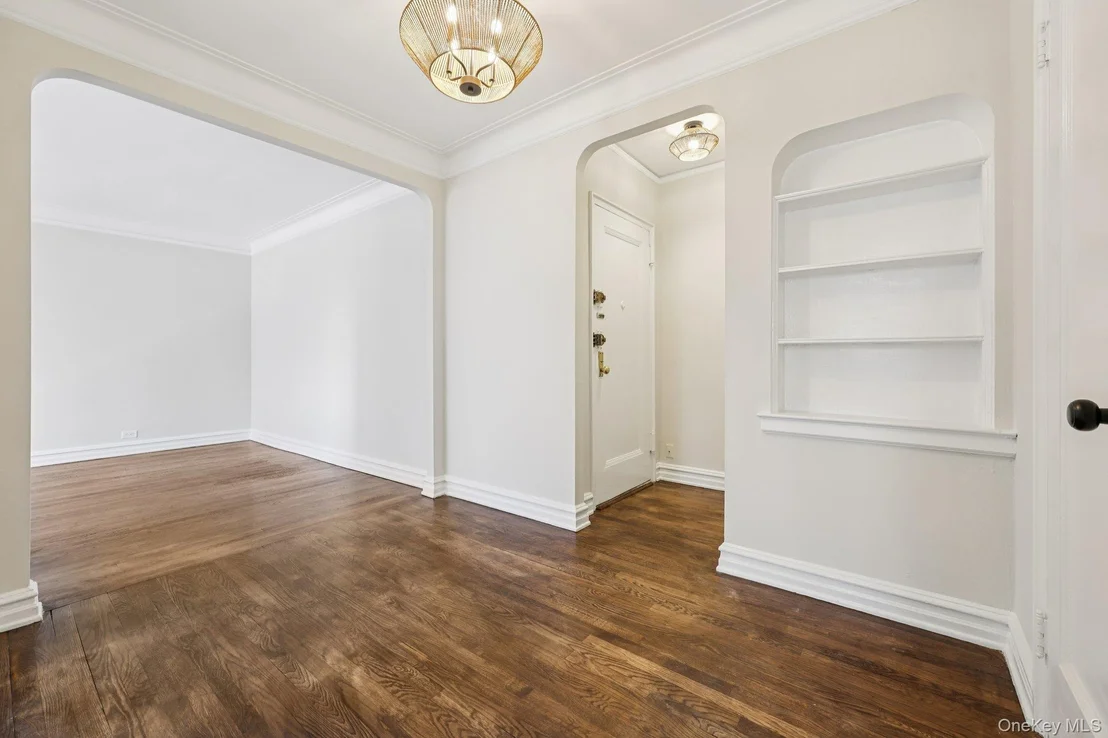 Photo of Unit 3S at 1 Bronxville Road
