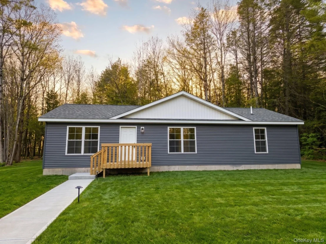 Photo of 43 Pinehurst Drive E