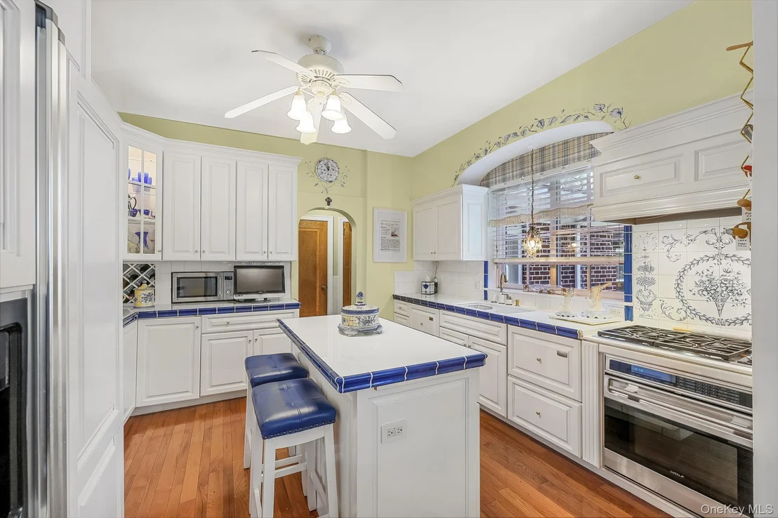 Photo of 20 Demarest Avenue