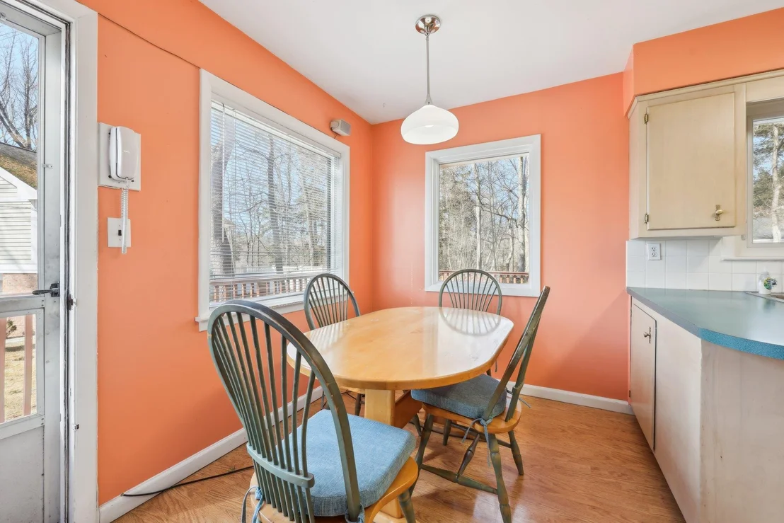 Photo of 37 Mohegan Lane