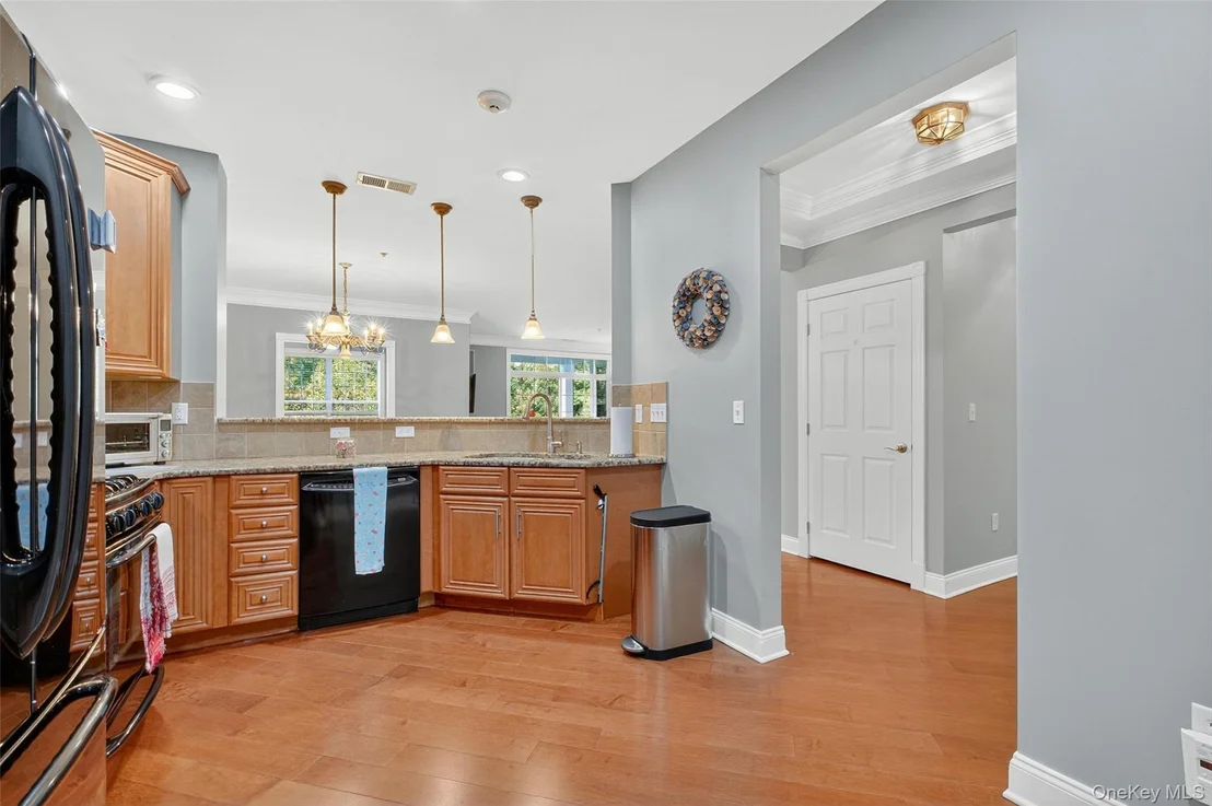 Photo of 423 Regency Drive