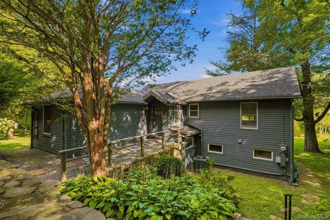 Photo of 44 Cayuga Road