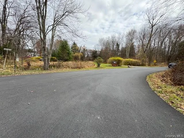 Photo of 138 Round Hill Road