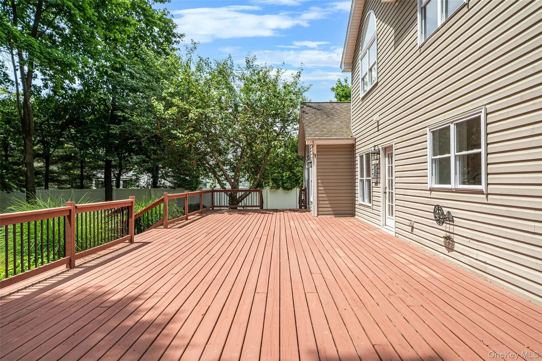Photo of 17 Esplanade Drive