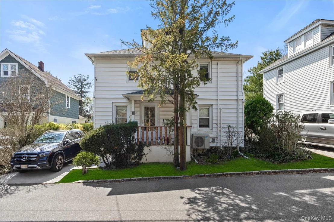 Photo of 3 3RD Street