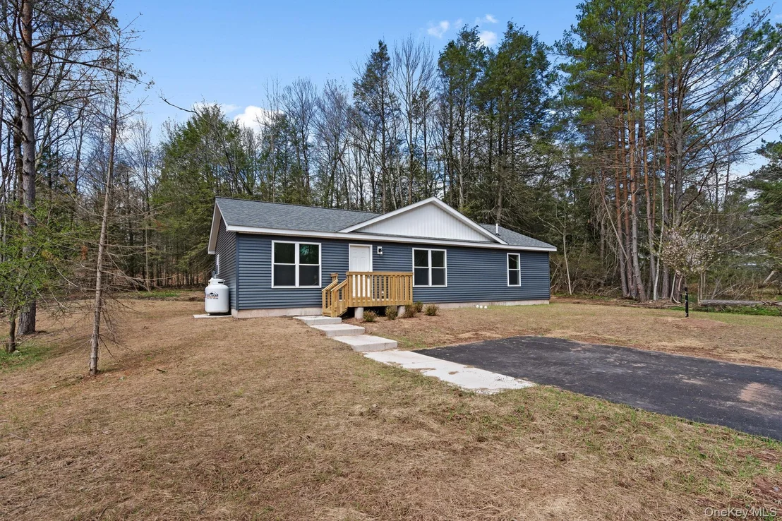 Photo of 43 Pinehurst Drive E