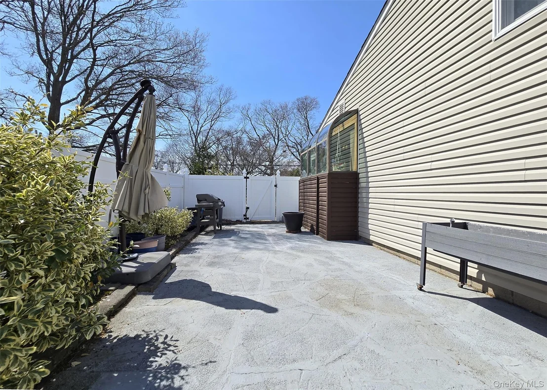 Photo of 261 Phyllis Drive