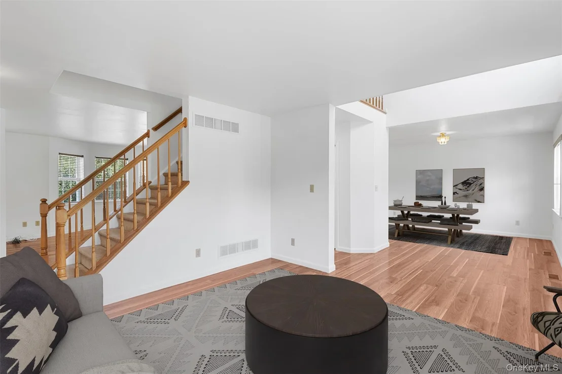 Photo of 5 Rockcrest Place