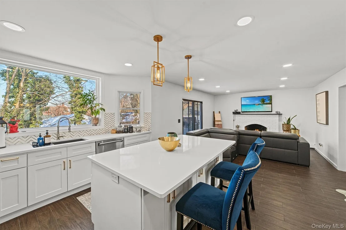 Photo of 21 Pershing Avenue