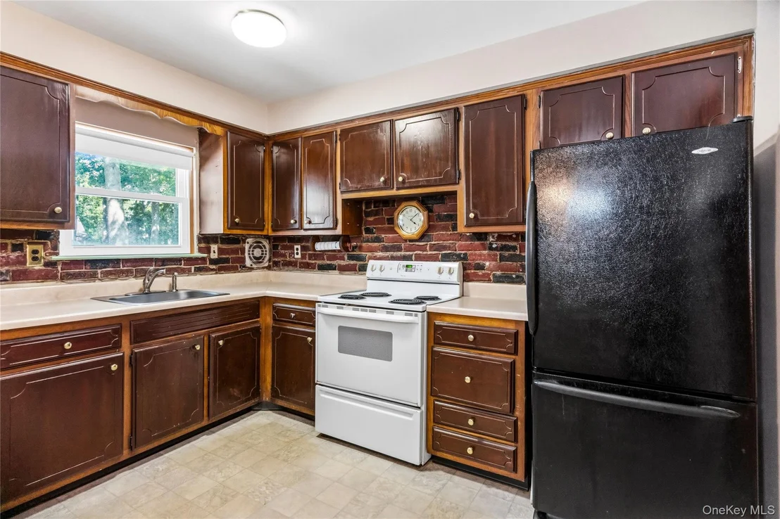 Photo of 35 Corbin Avenue