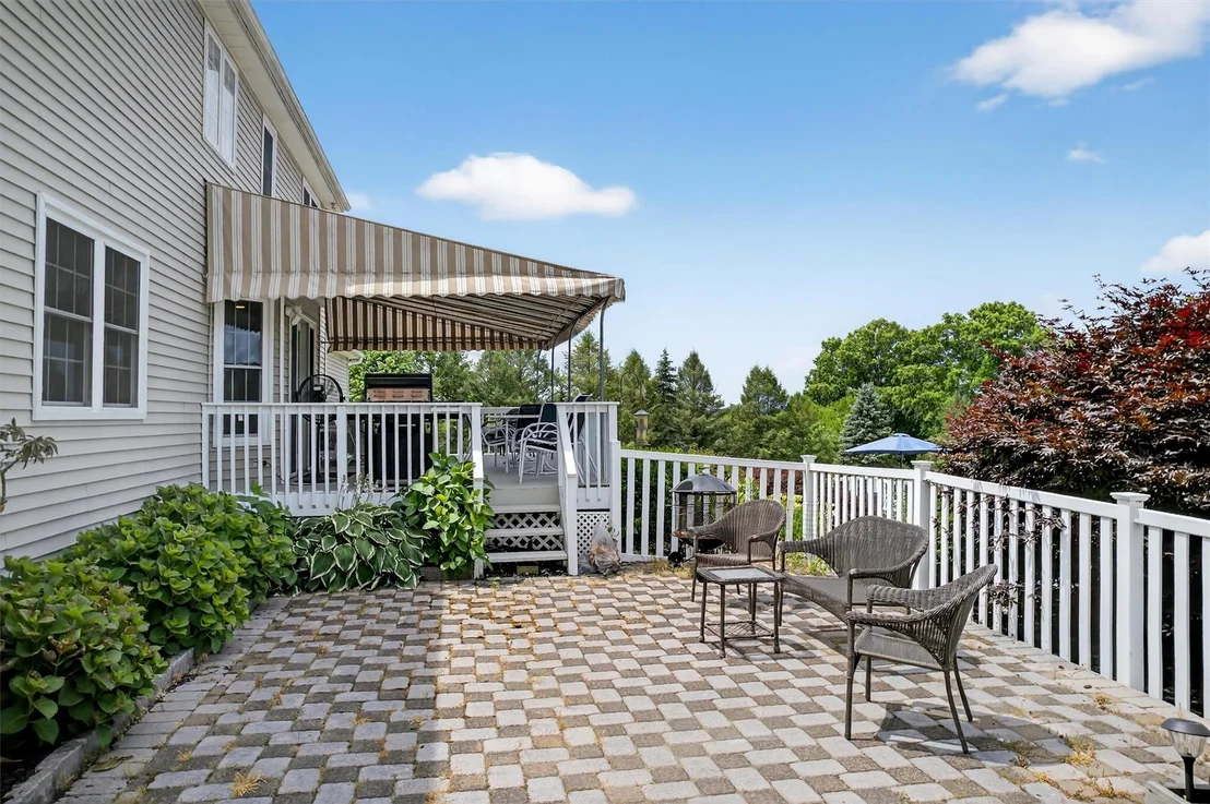Photo of 106 Maple Avenue