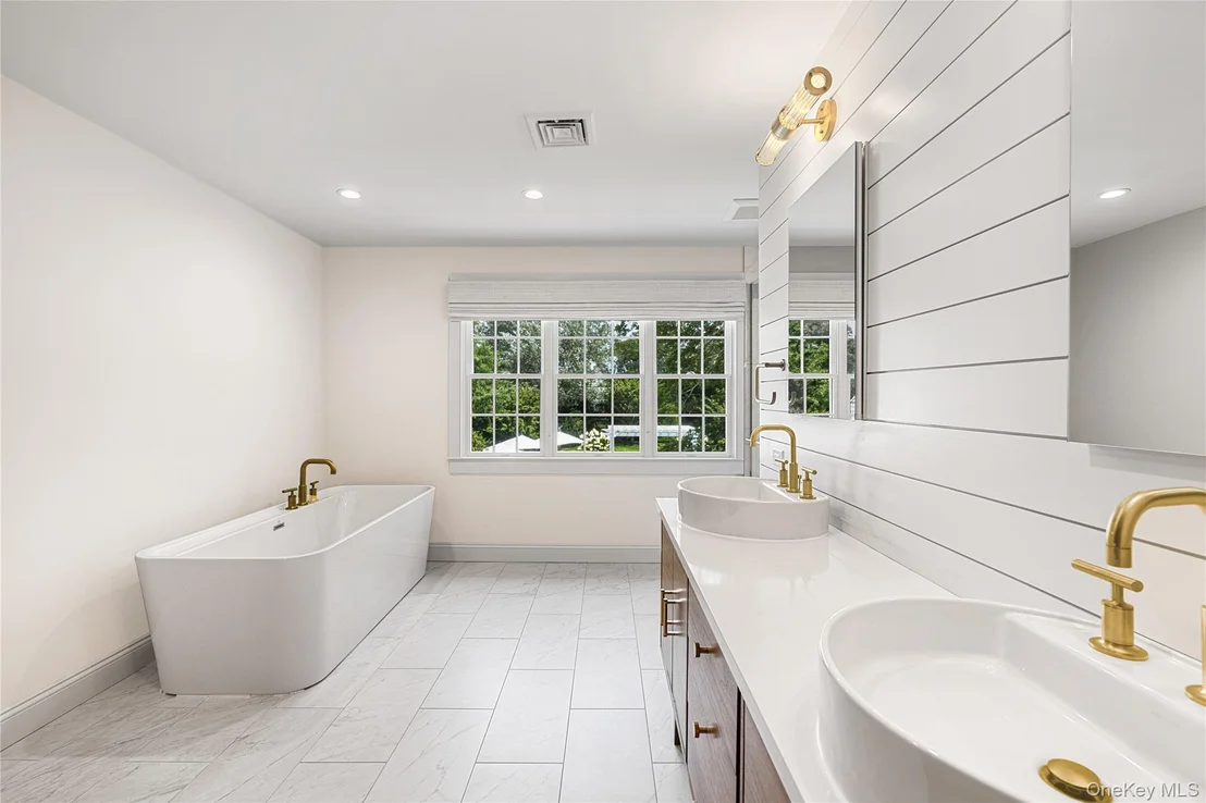 Photo of 92 Beach Lane