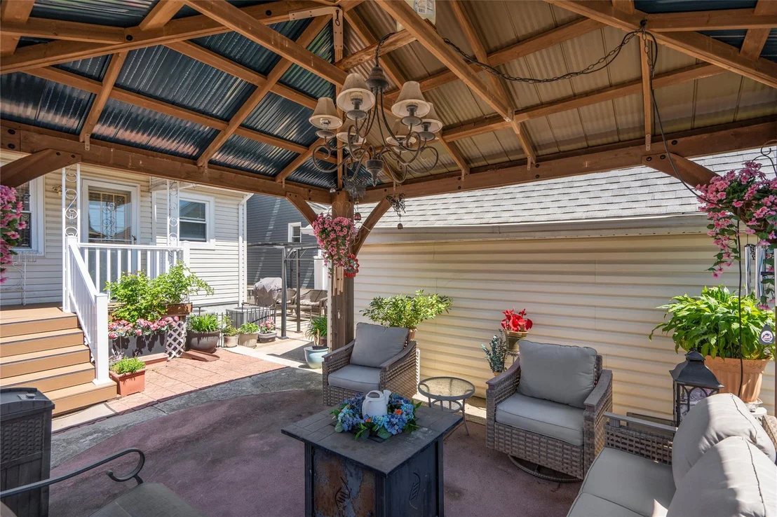Photo of 665 Gabriel Avenue