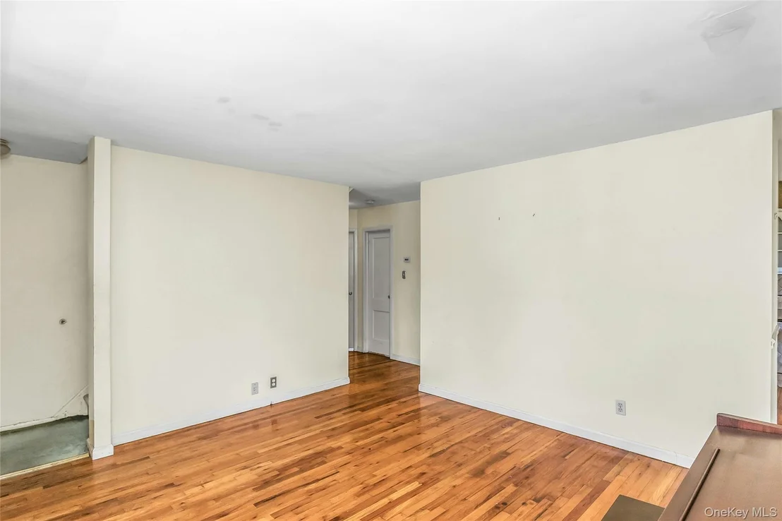Photo of 735 Muncey Road