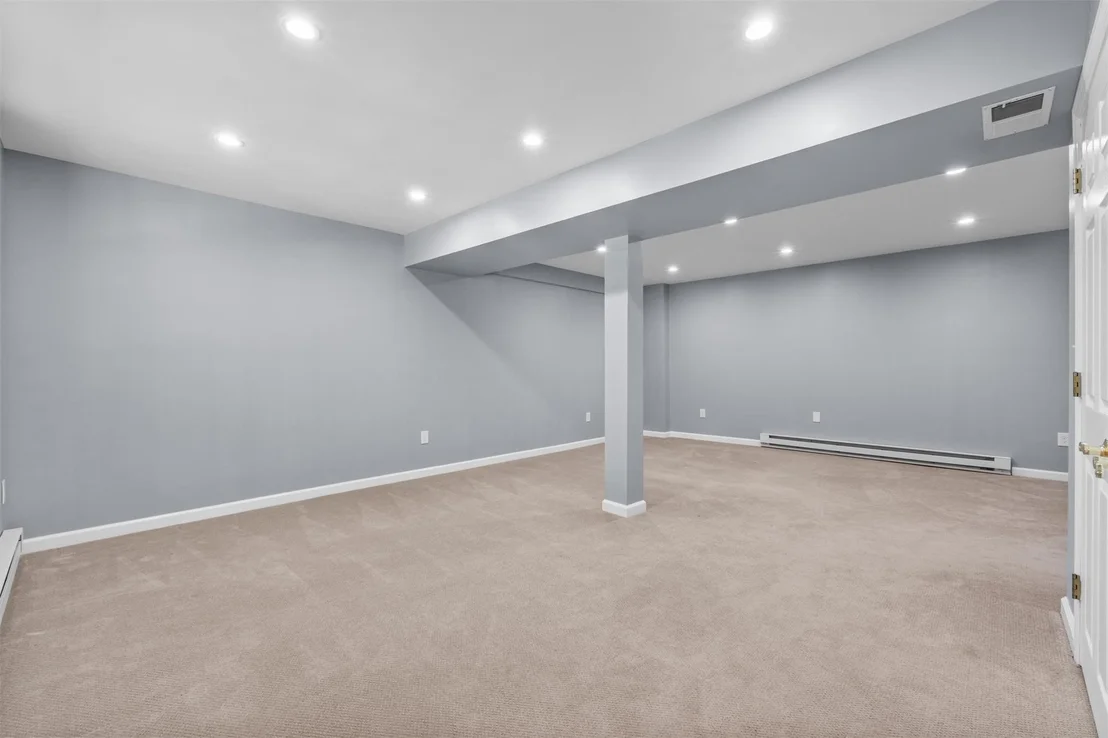 Photo of 8 Cameron Lane