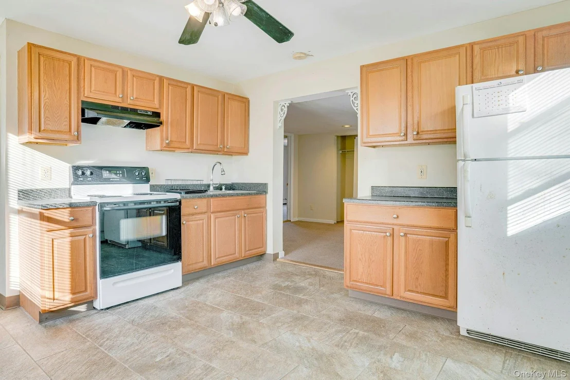 Photo of 669 East Drive