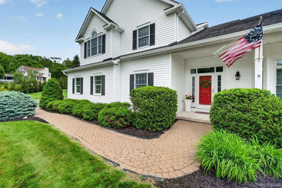 Photo of 8 Twin Spring Lane