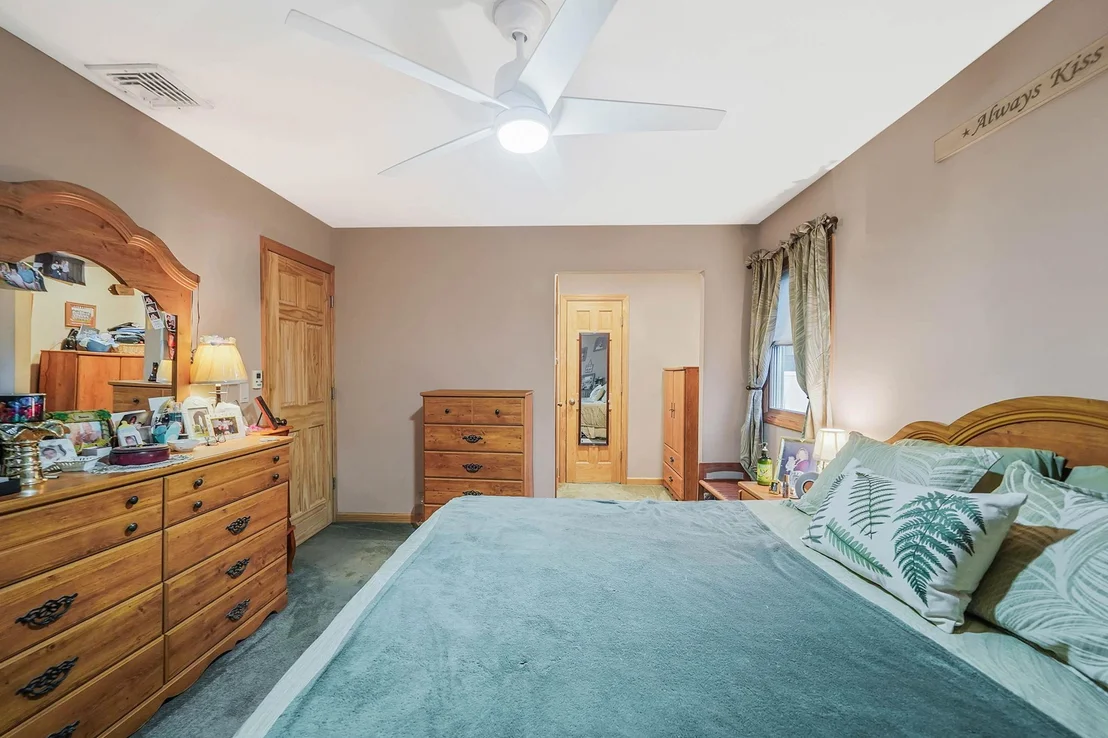 Photo of 48 Henry Avenue