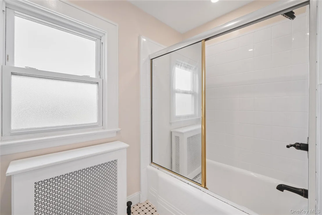 Photo of 511 Decatur Avenue