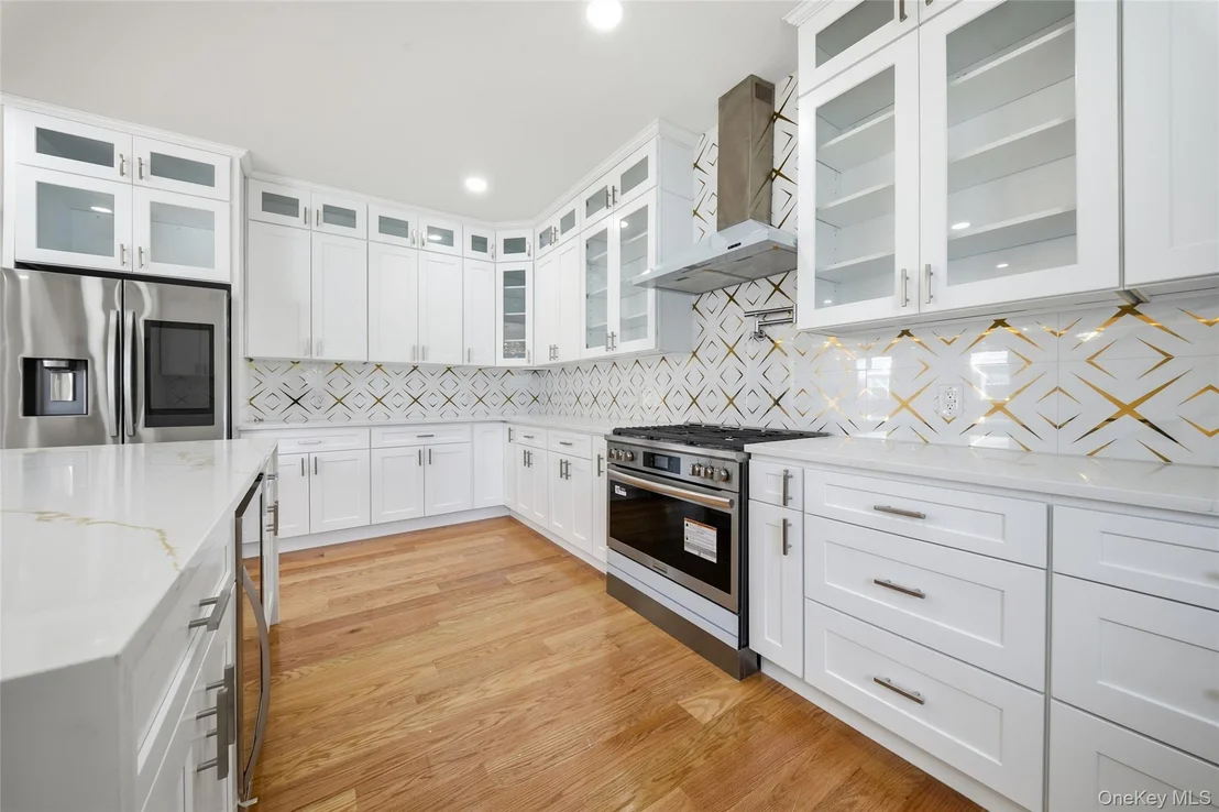 Photo of 387 Sherbourne Road