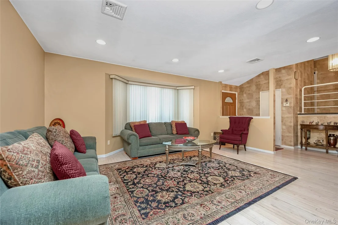 Photo of 43 Maplewood Drive