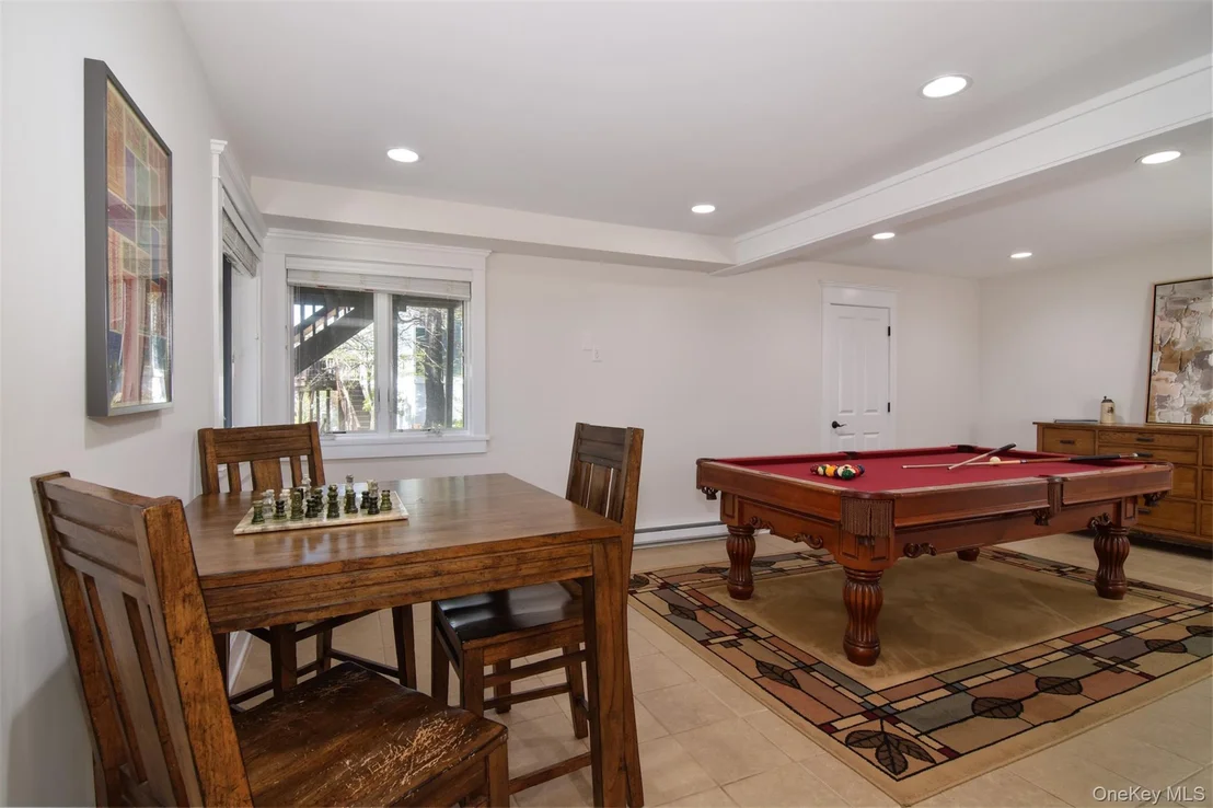 Photo of 153 Fieldpoint Drive