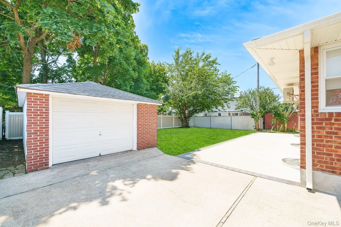 Photo of 3900 Miller Place