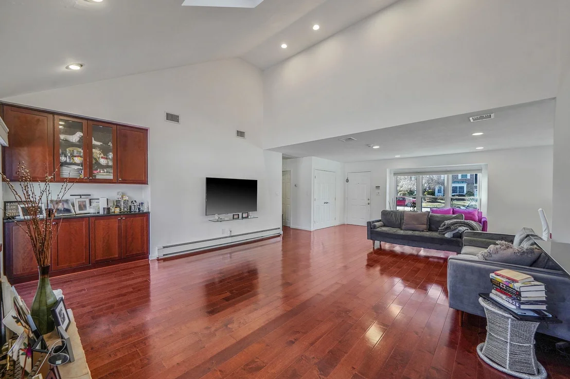 Photo of 26 Oak Meadow Road