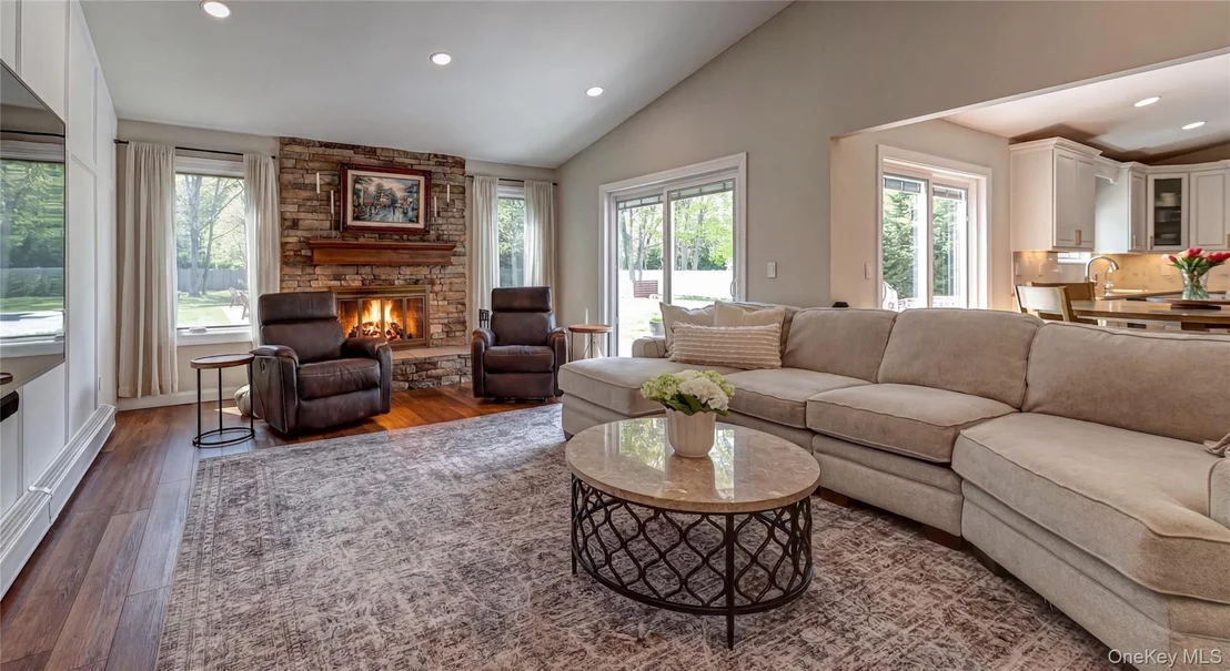 Photo of 11 Arrowood Drive