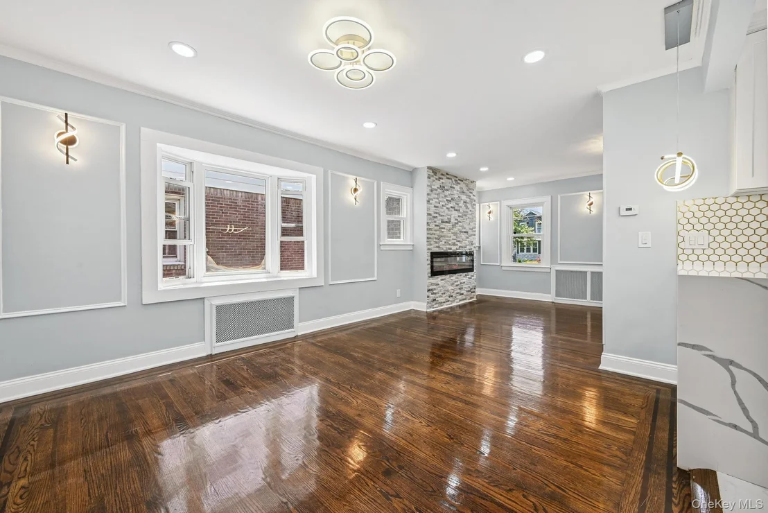 Photo of 73 Broadway