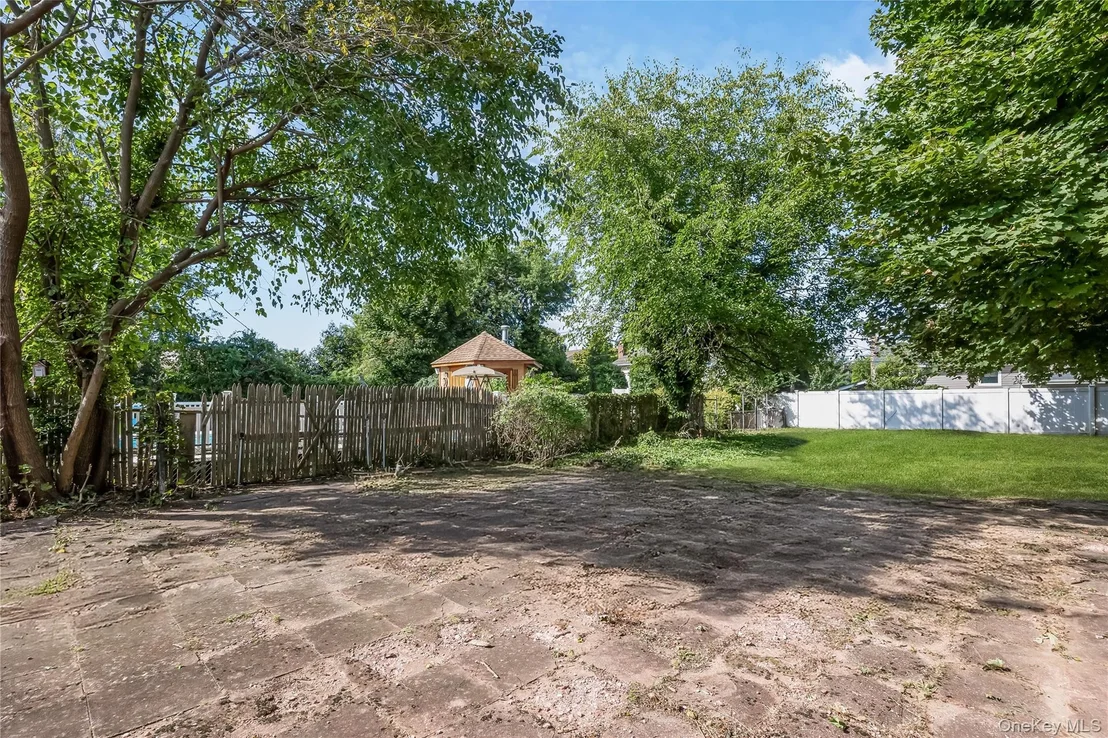 Photo of 104 Grohmans Lane