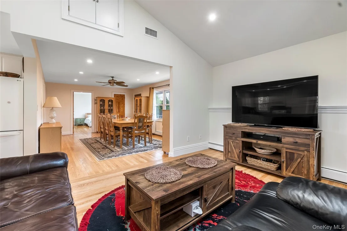 Photo of 153 Kentview Drive