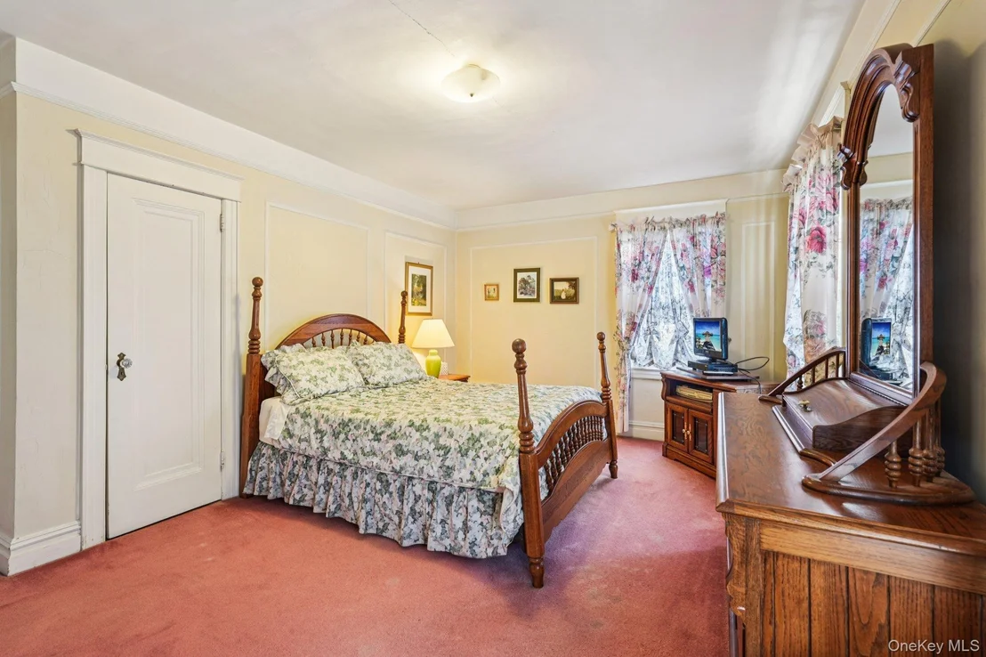 Photo of 18 Chippewa Road