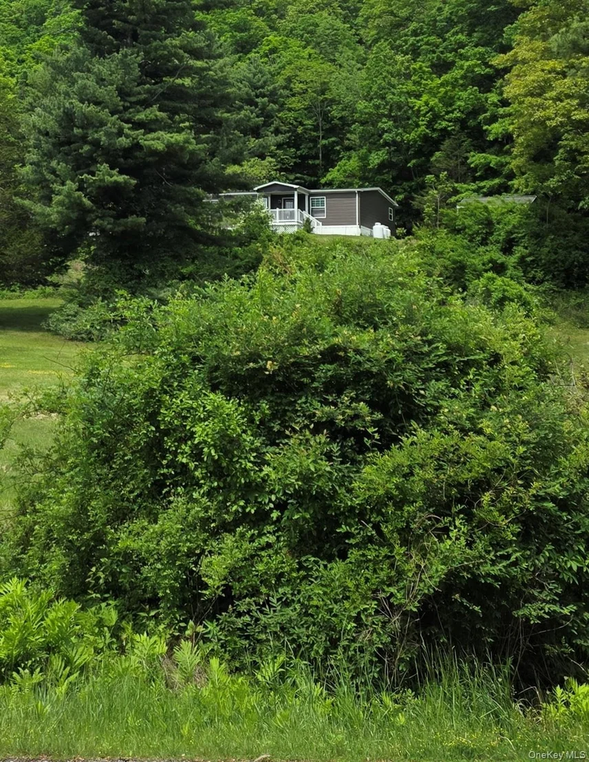 Photo of 559 Lake Road