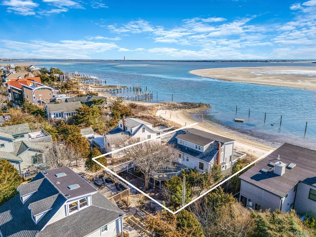 Photo of 116 Oak Beach Road