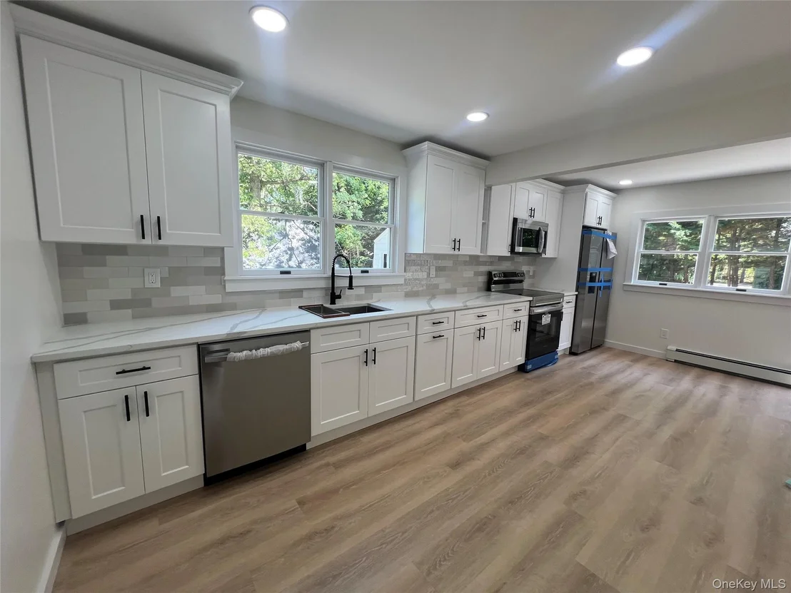 Photo of 100 Maple Lane