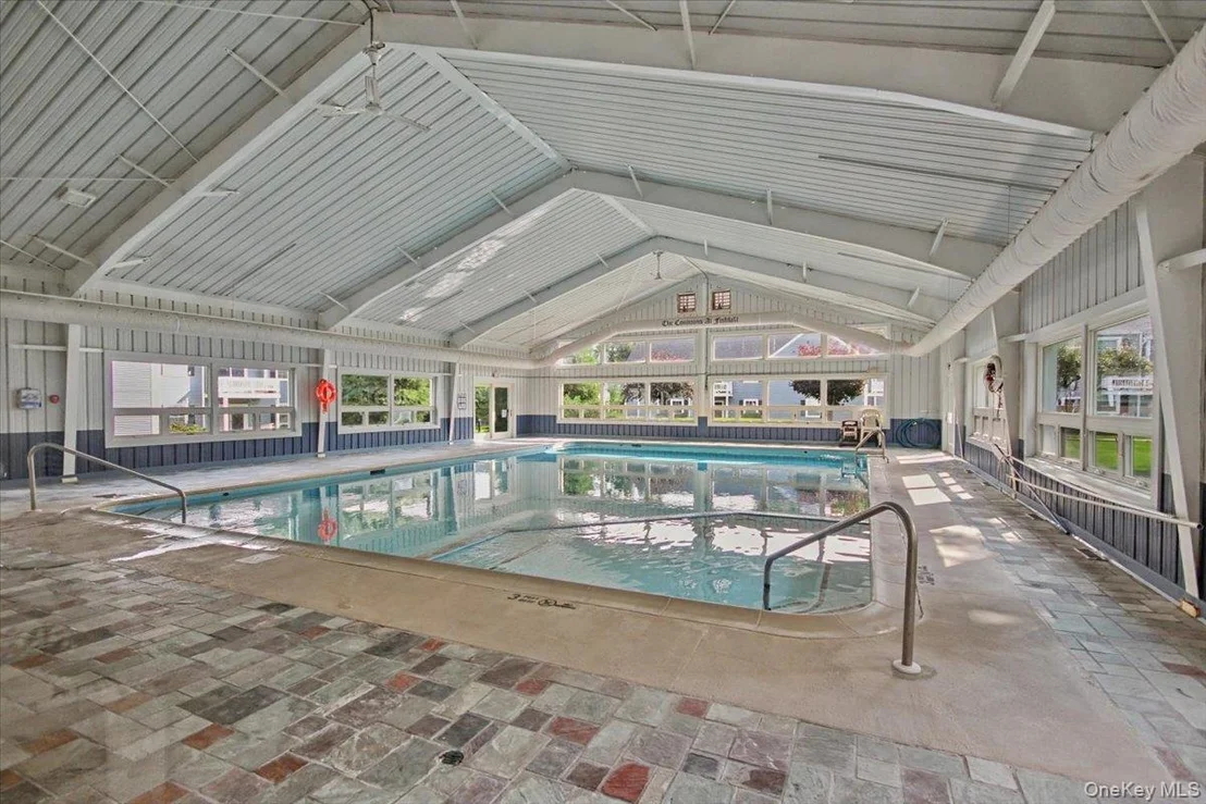 Photo of Unit D at 902 Commons Way