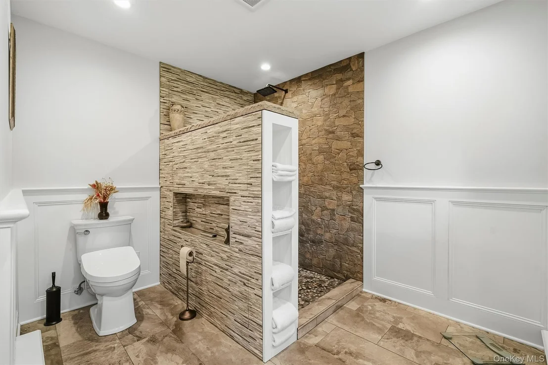 Photo of 12 Whitefield Avenue