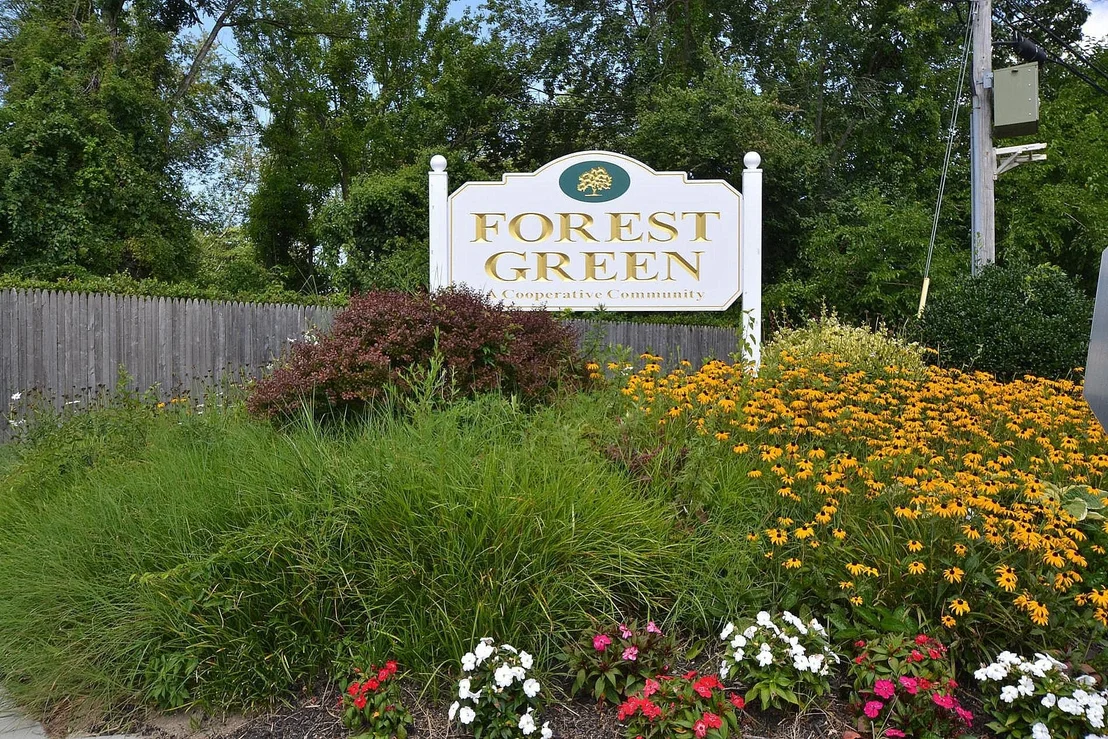 Photo of Unit 39B at 2449 Union Boulevard