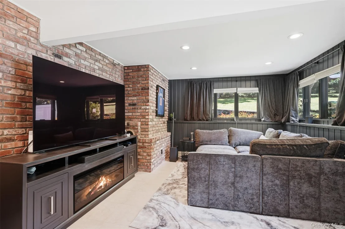 Photo of 1 Annarock Drive
