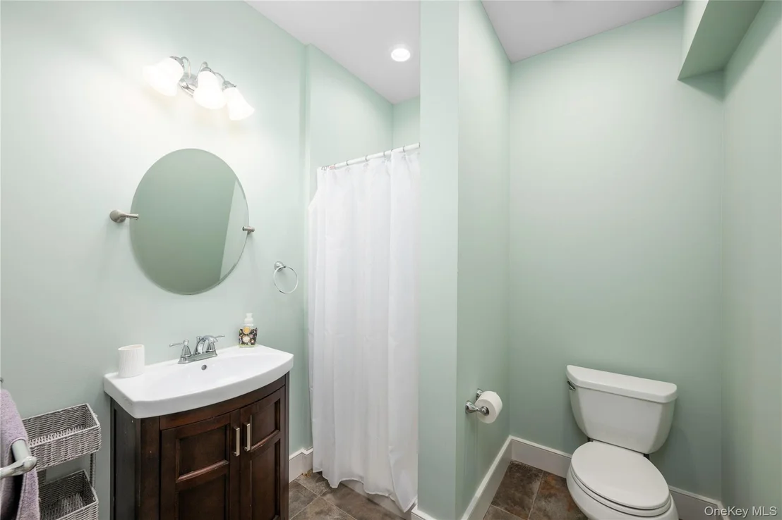 Photo of 1016 Forest Glen
