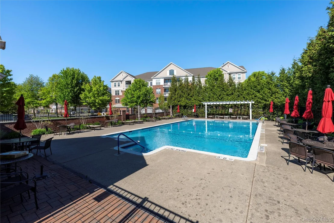 Photo of 326 Regency Drive