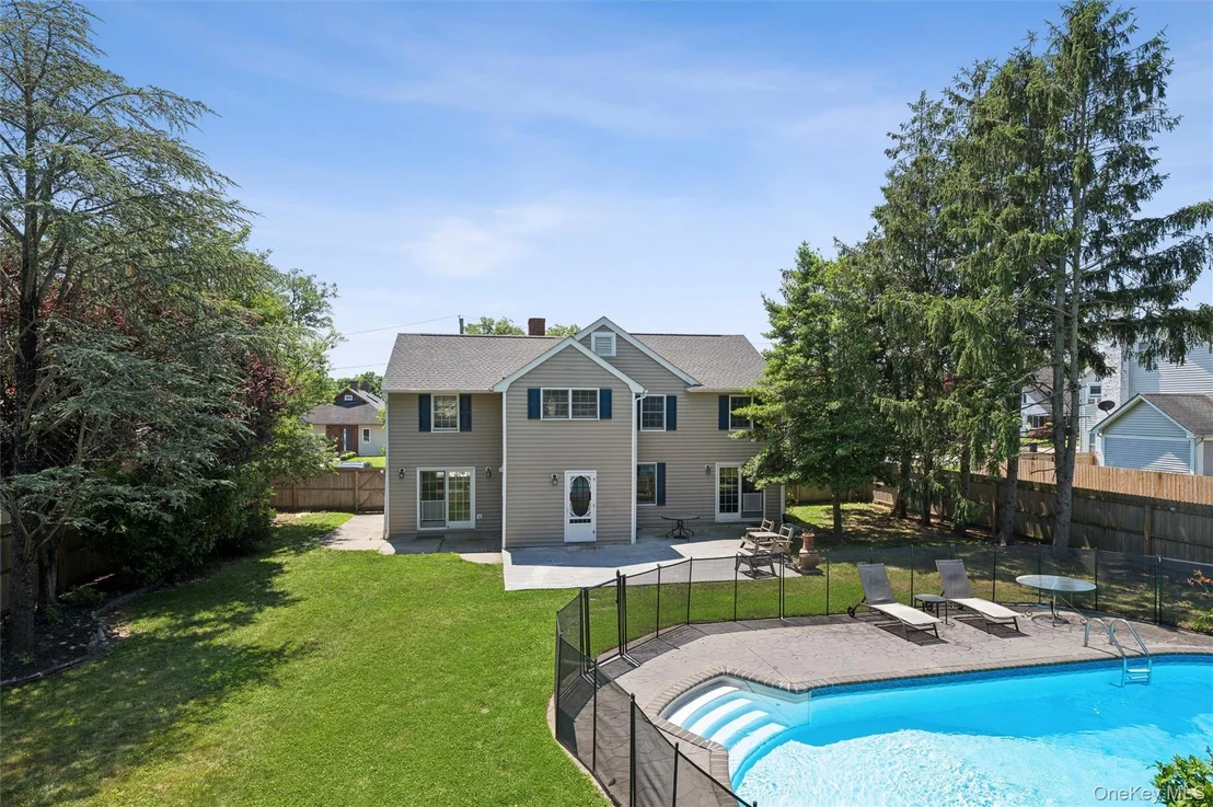 Photo of 138 Hallock Street