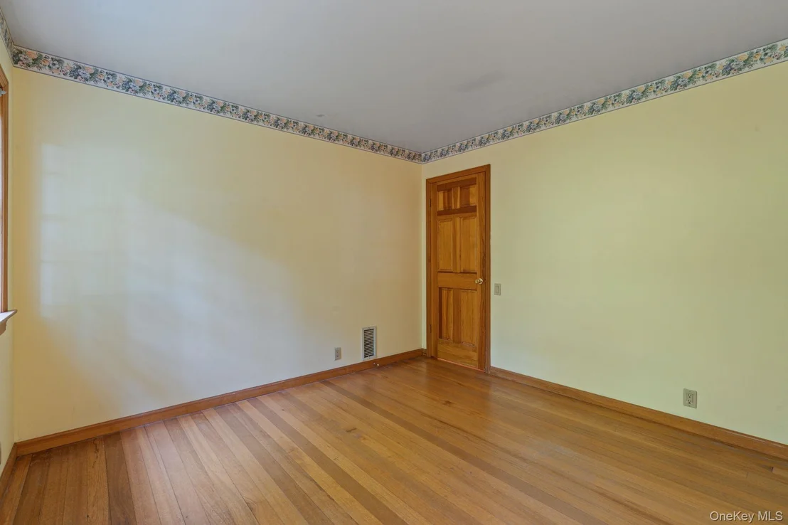 Photo of 470 Pond Path