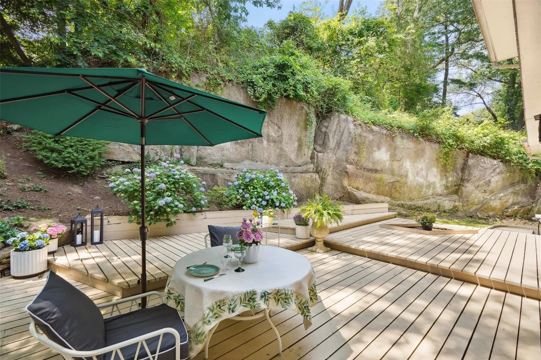 Photo of 10 Rockledge Road