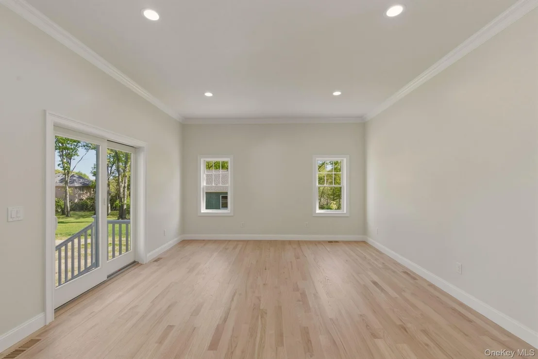 Photo of 95 Grassy Pond Drive