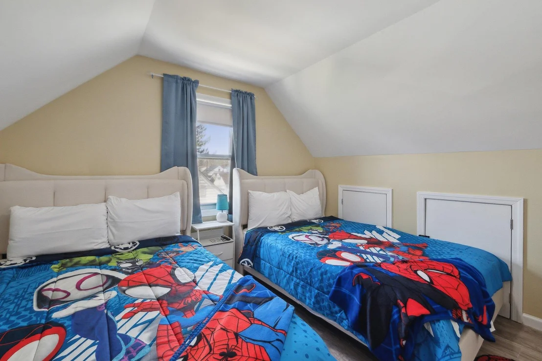 Photo of 991 Henhawk Road