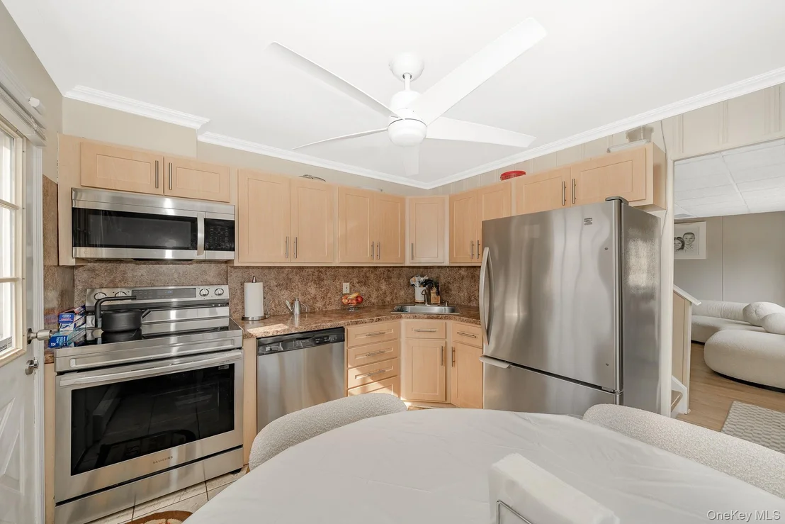 Photo of 385 Irving Street