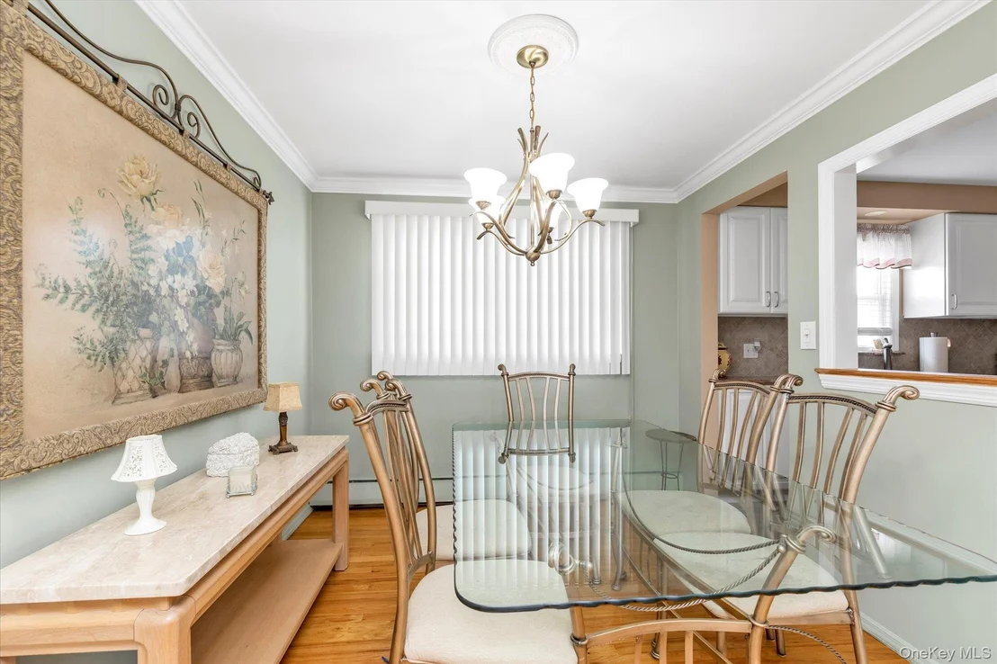 Photo of 882 Third Avenue