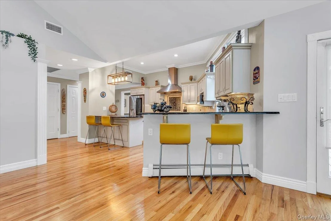 Photo of 21 Buttonwood Drive